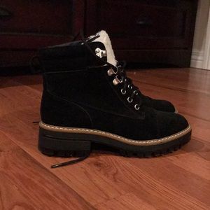 Cute winter ankle suede boots